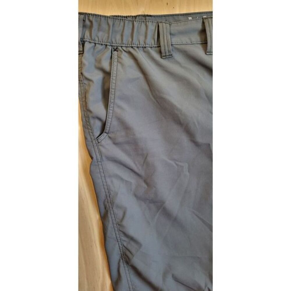 WRANGLER PERFORMANCE HYBRID OUTDOOR CARGO SHORTS‎ GRAY MEN'S Size 48 - Picture 2 of 7